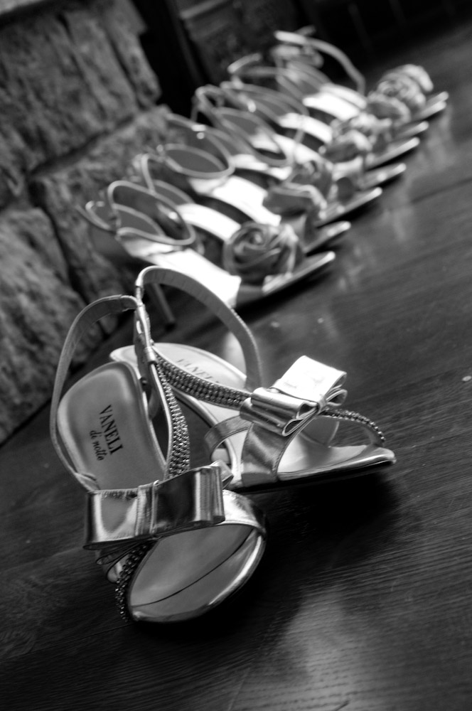 Angela&Brian-vailweddingphoto-shoes